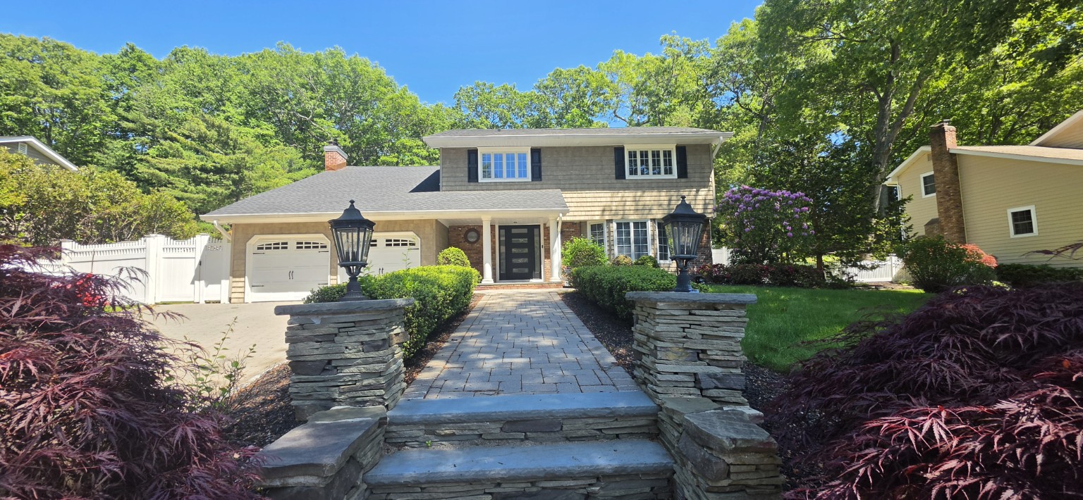 7 Windmill Court, Smithtown, NY — home sold by Andrew Ragusa in Smithtown, NY