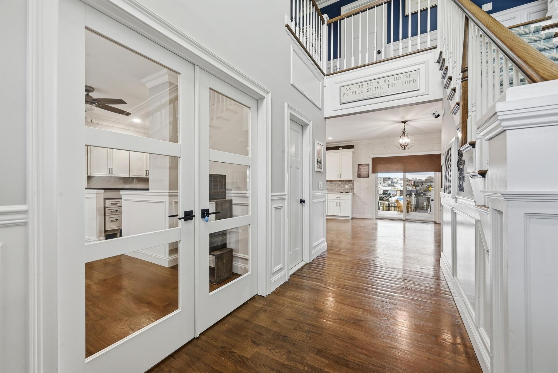 Original photograph of the same hallway with clear floors and uninterrupted sightlines